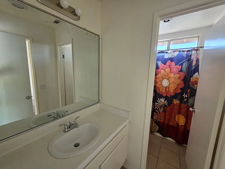 1354 Carriage Ln — Photo 10