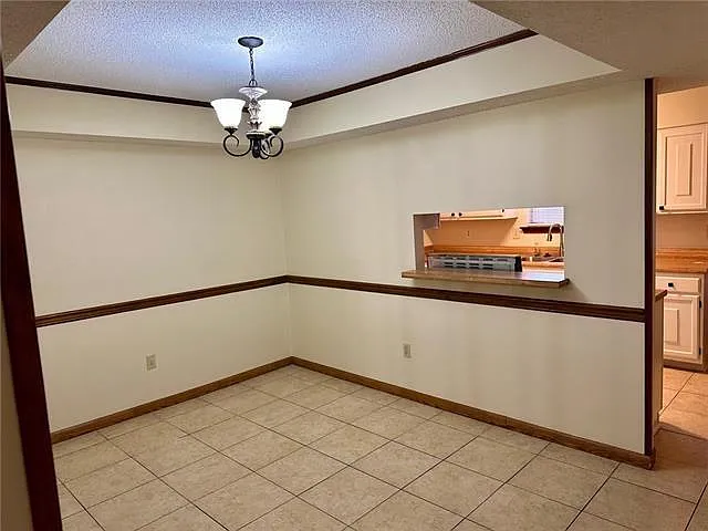 2463 Idaho Ave — Photo 3