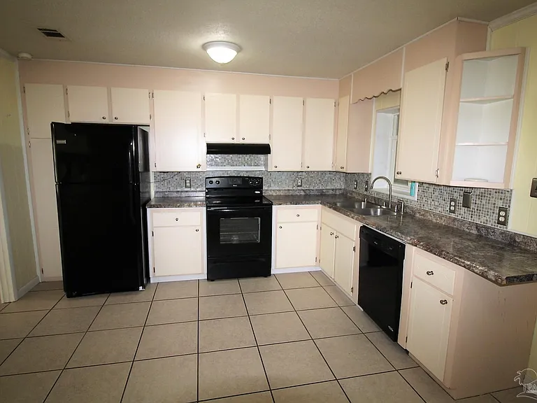 7028 Nathan Rd — Photo 93
