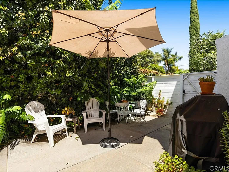 14625 Moorpark St — Photo 14