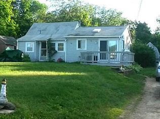 11 Possner Ave, Warwick, RI 02889