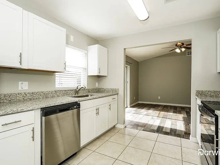 2774 SW 155th Ln — Photo 3