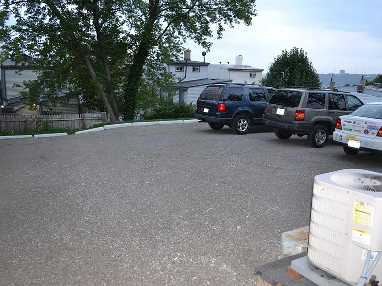 305 Emming St — Photo 6