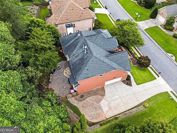 3rd image of 11415 Donnington Dr