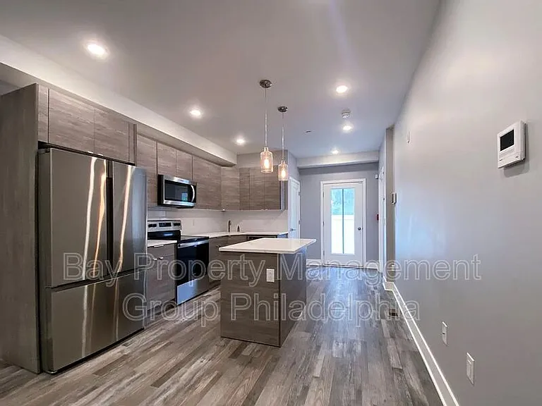 623 N 36th St #1 — Photo 4