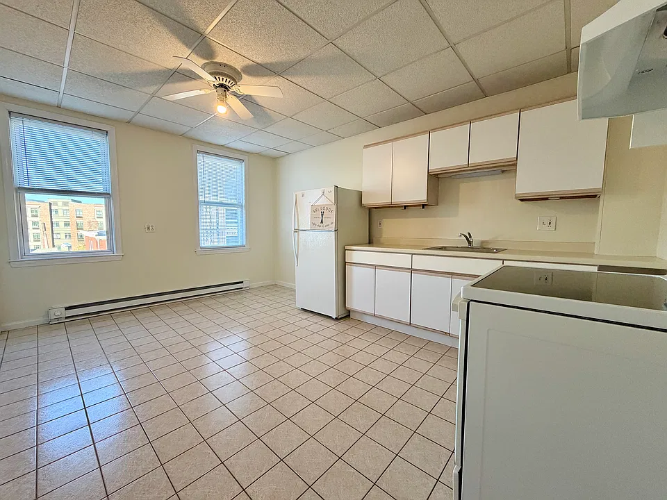 53 Gore St #3