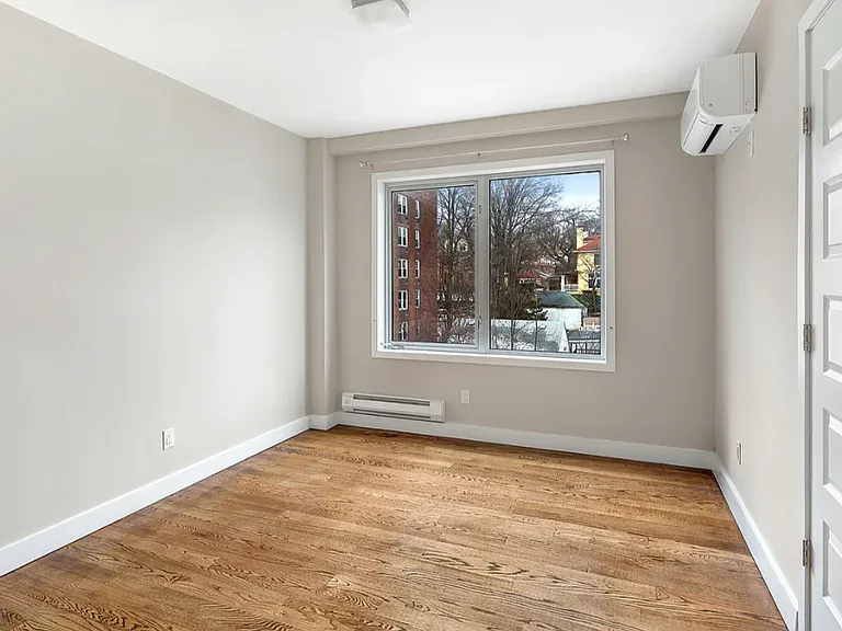 190-05 Hillside Ave #304 — Photo 4