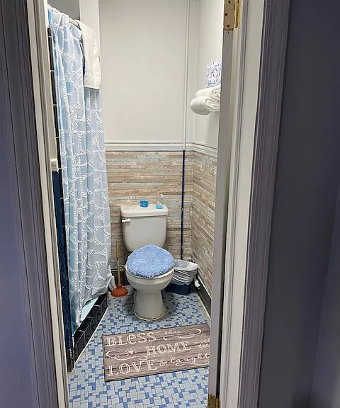OHHHH LOOKING NICE LOVE WAY THIS BATHROOM IS NOW