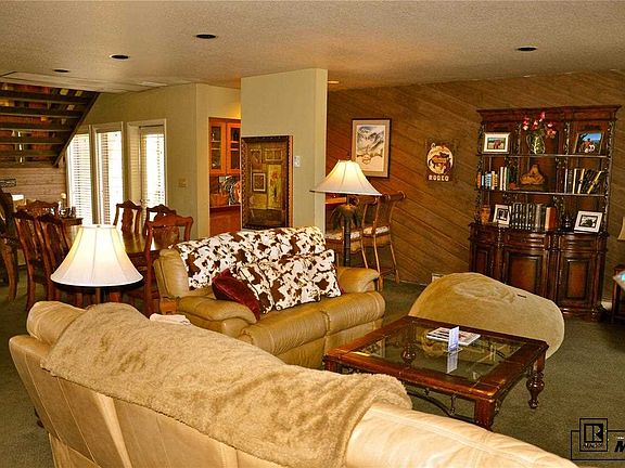 4th image of 2315 Ski Trail Ln #11