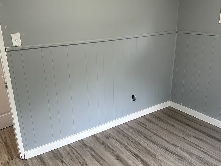 1303 Barnard Dr — Photo 3