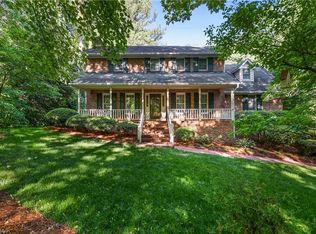 500 Knob View Dr, Winston Salem, NC 27104