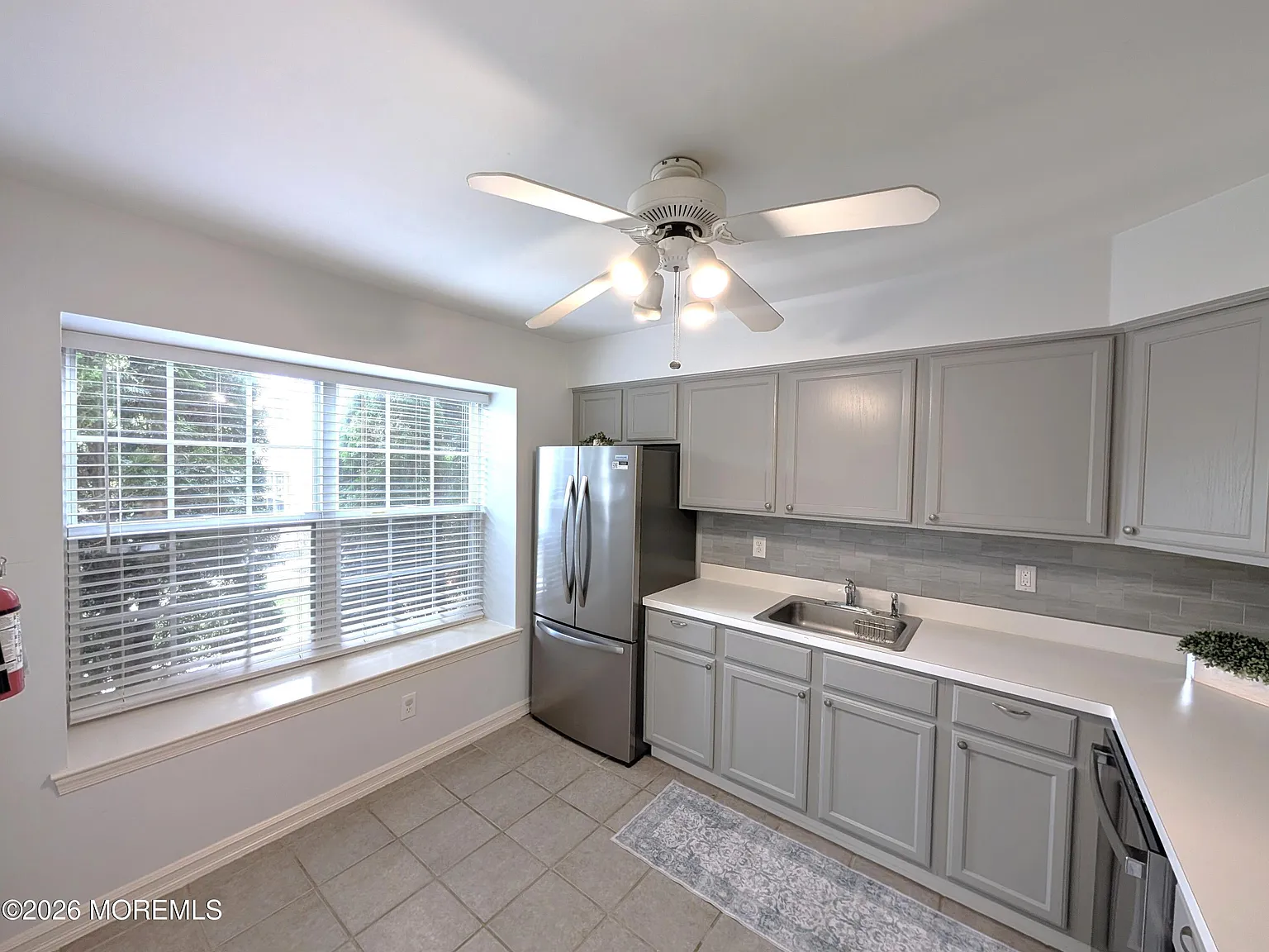 3 bed, 2.5 bath, 1400 sqft, $3,500 — Photo 3