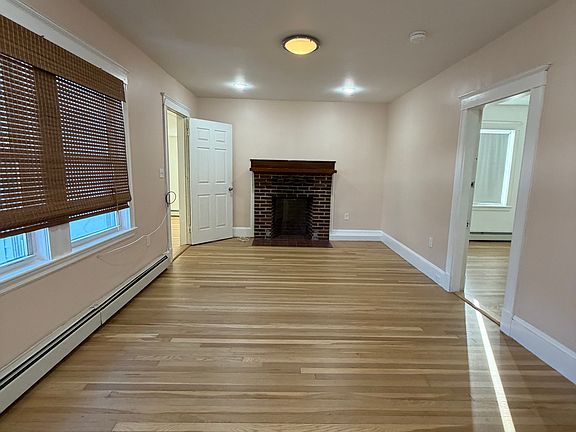 2nd image of 2 Buckingham Rd