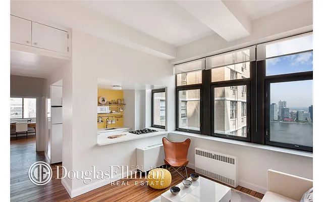 Sold by Douglas Elliman | media 15
