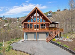 920 W Cedar Ln, Gatlinburg, TN 37738