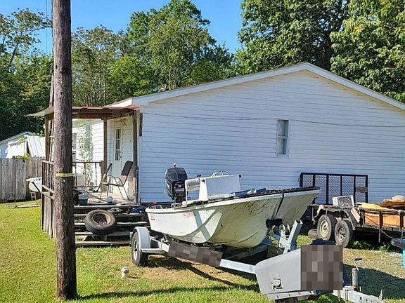 3rd image of 136 Shady Grove Dr