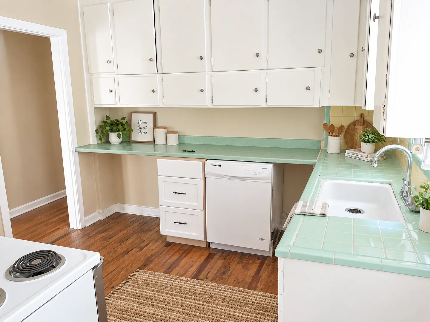 3 BR House Walking Distance to FSU! Available Fall 2027 — Photo 3