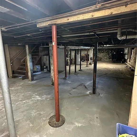 71 Hamlet Ave #1R — Photo 17
