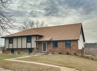 26003 155th St, Leavenworth, KS 66048