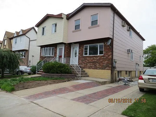 481 Lisk Ave photo 1