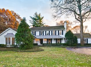 75 W Alden Ln, Lake Forest, IL 60045