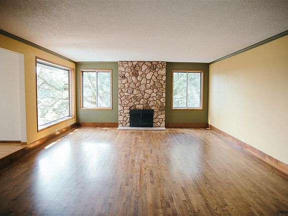 5th image of 535 Clarmount Ct NW