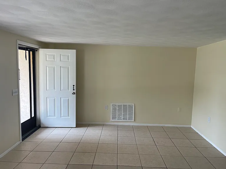 5701 Moog Rd — Photo 3