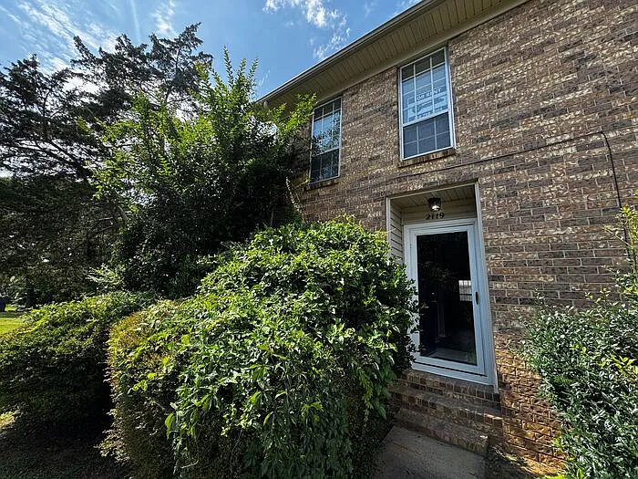 2119 Marinawoods Dr SE — Photo 1