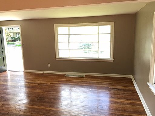 4th image of 1355 Dill Ave