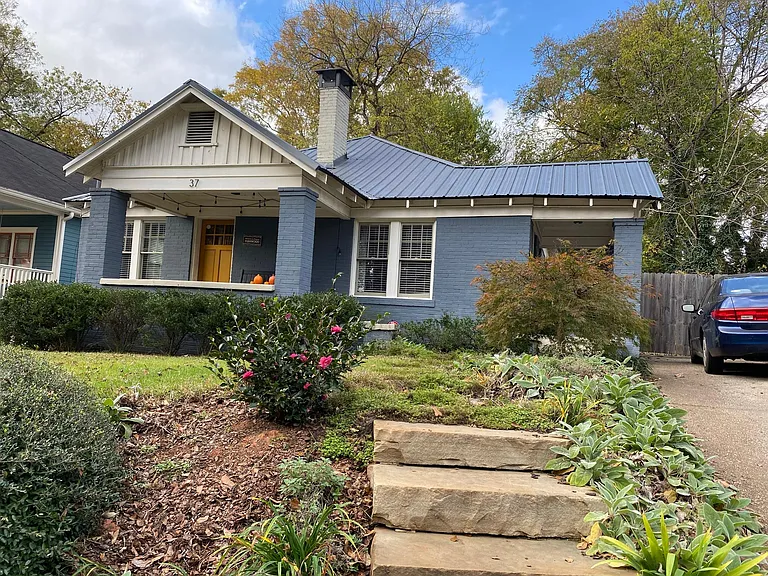 37 Clay St SE — Photo 1