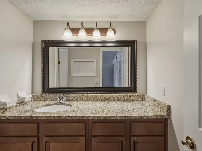 1757 El Camino Rd #4 — Photo 17
