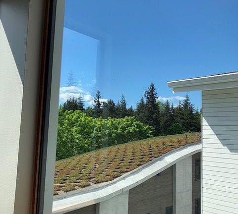 4th image of 1476 Bellevue Way NE #1476