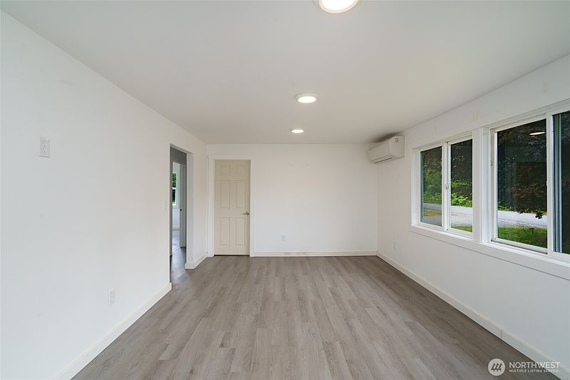 5th image of 48224 Moen Road