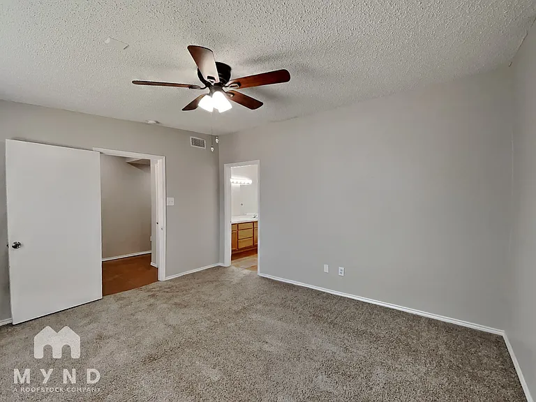 5012 27th St — Photo 12