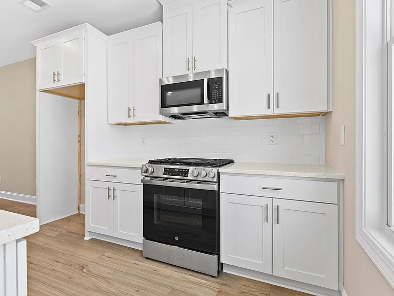 422 Trumpeter St #1 — Photo 4