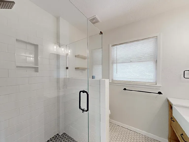 511 Homestead St — Photo 12