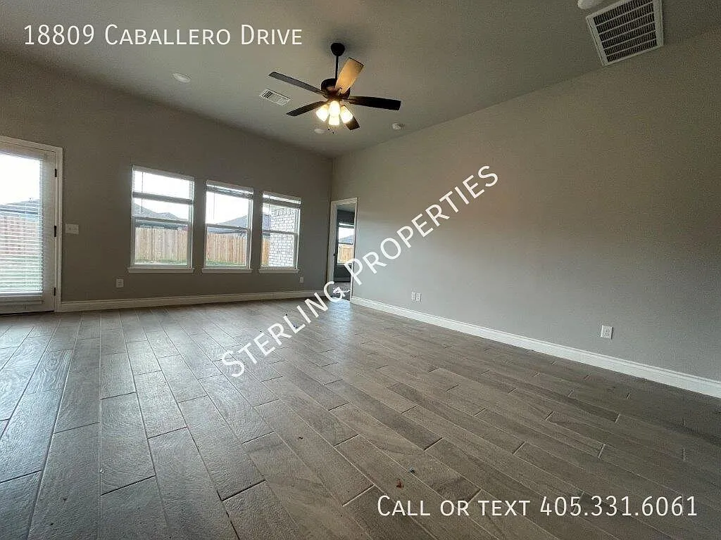 Studio, 1386 sqft, $1,850 — Photo 3