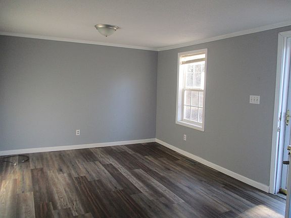 2nd image of 225 S Shirley Ave