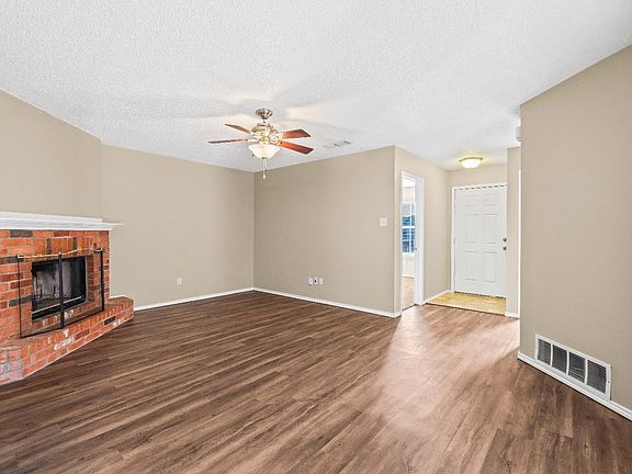 4th image of 1114 Iola Ave