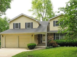 121 Tanager Ct, Naperville, IL 60565