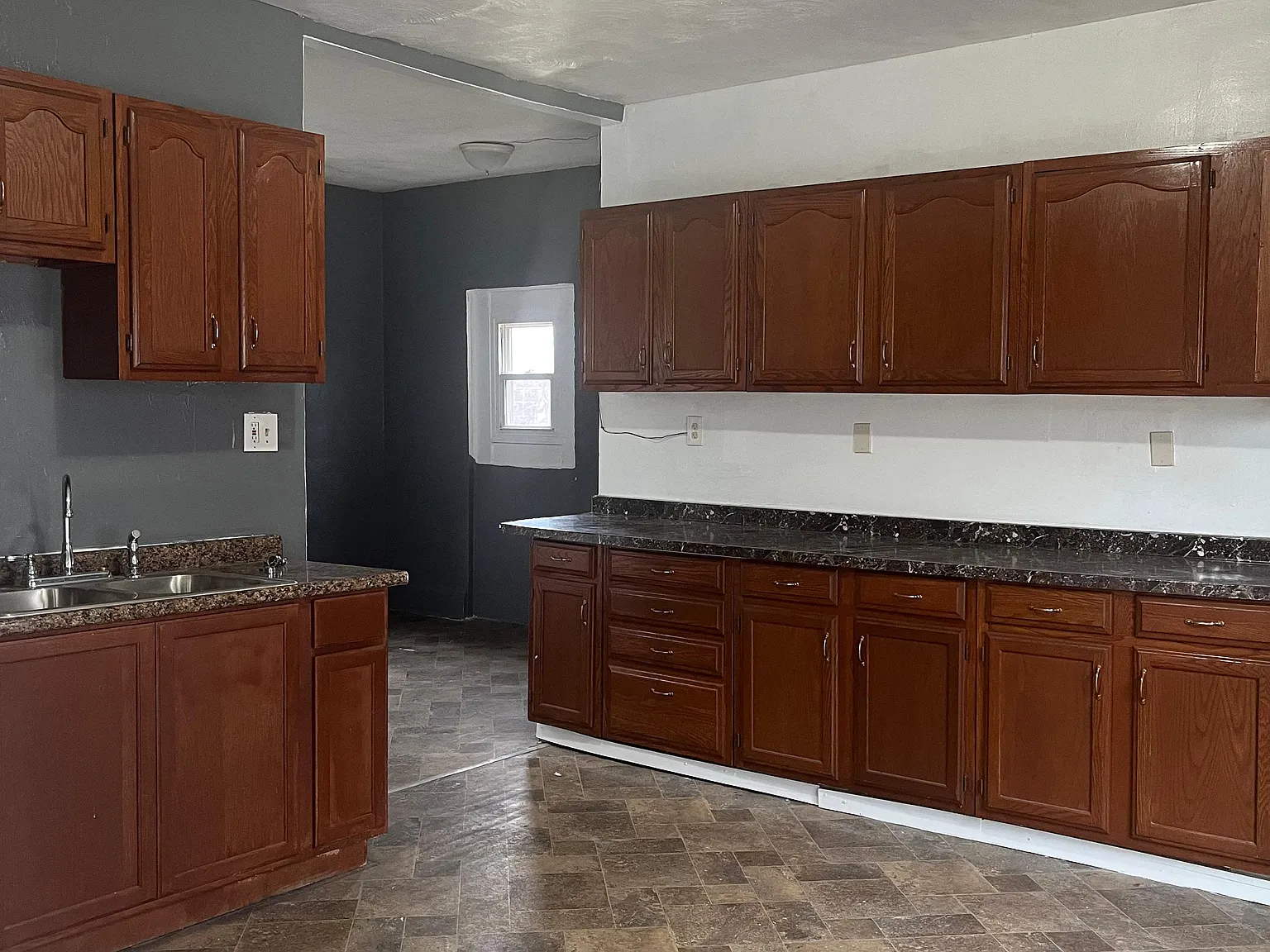 2 bed, 1000 sqft, $850 — Photo 3