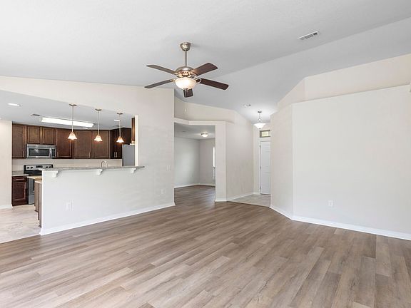 3rd image of 8982 Eagle Nest Dr