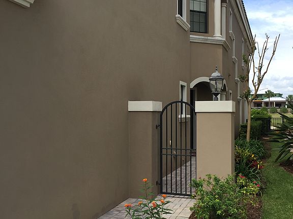 3rd image of 1032 Castle Pines Ct