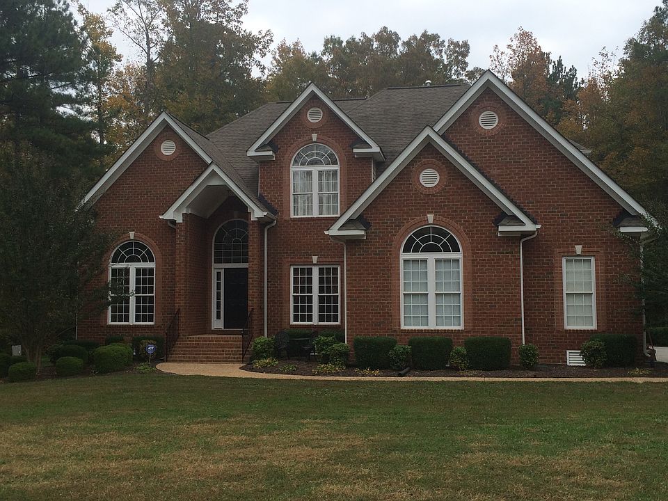 Move-in Ready....(Warranty!)