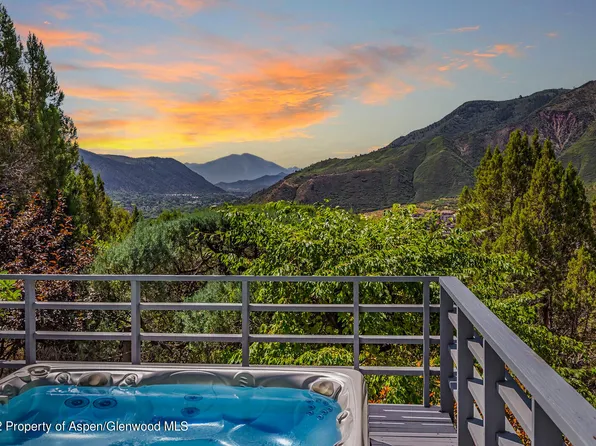 313 Sunny Hills Ln, Glenwood Springs, CO 81601