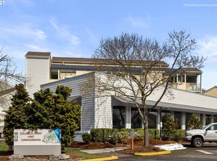 229 N Hayden Bay Dr, Portland, OR 97217