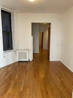 Rented by Jonis Realty | media 2