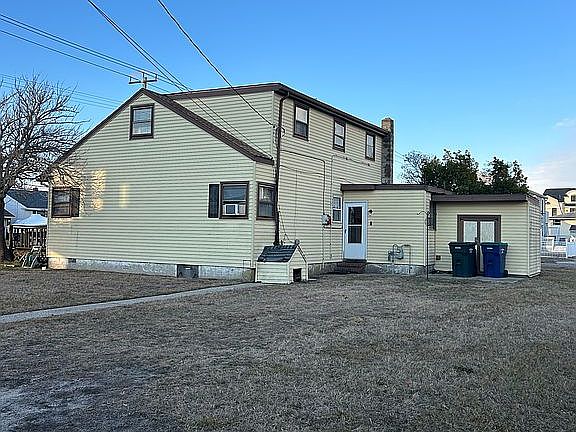 4th image of 2700 Bayshore Ave