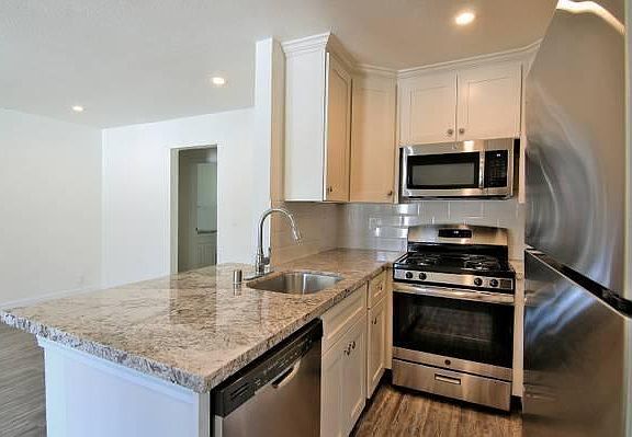 3rd image of 760 N 23rd St APT 9
