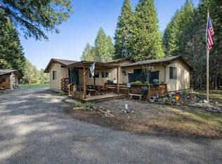 1954 Yeust Rd, Azalea, OR 97410